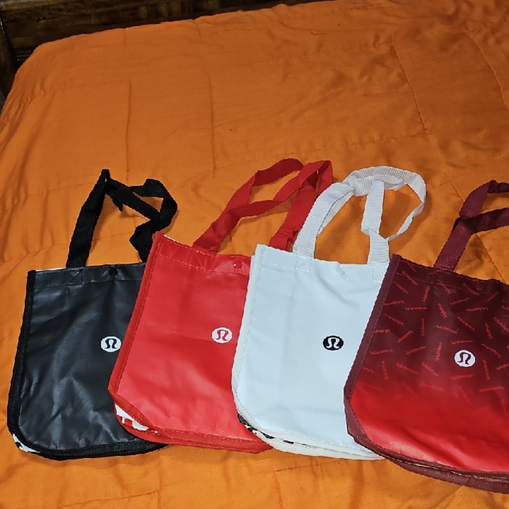 Lululemon 4 Reusable Tote Bags!! Snap Closure, Like New, 4 Diff Colors!!